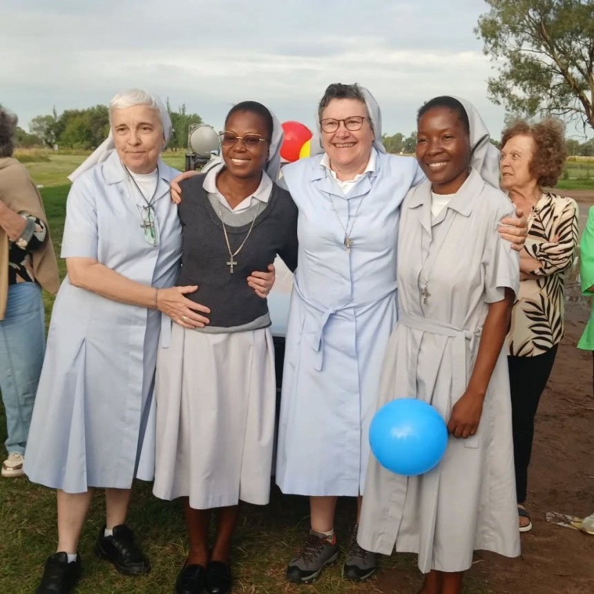 Misa para recibir a las hermanas Rufina y Georgina